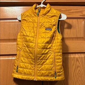 Patagonia Women’s Golden Puffer Vest